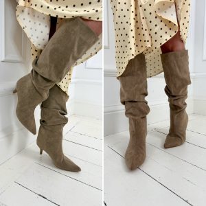 Bottines beige froncées suédine